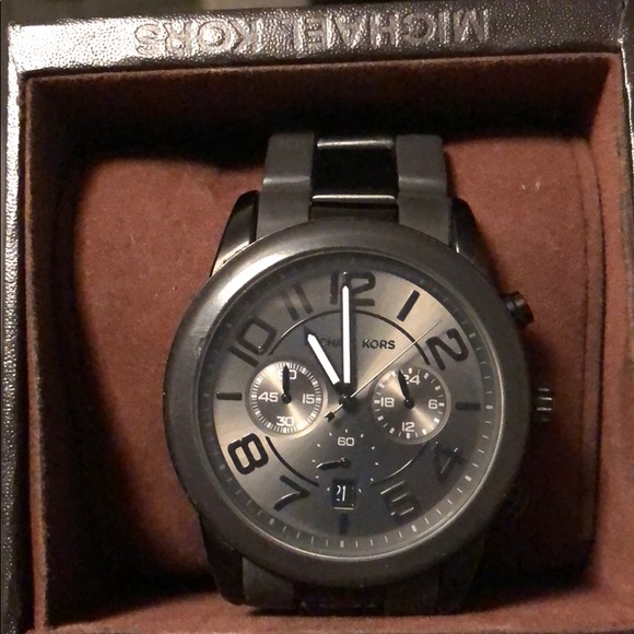 Black on black Michael Kors watch - Picture 1 of 1